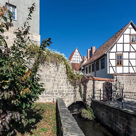 Dom wakacyjny Spacious Multi-level Stay, Cleaning Included *